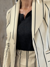 PIN STRIPE BEIGE GREY