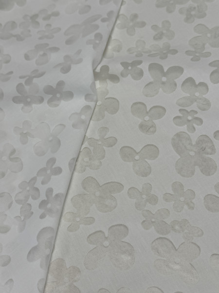 Lovely flower plane off white