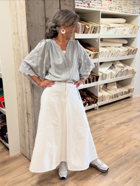 Embroidery Batist Grey