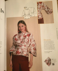 A La Ville Brokaat Red